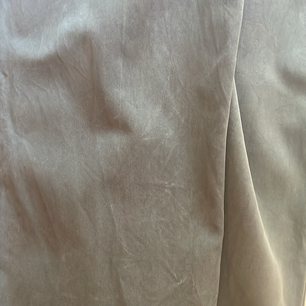 3 for $25! Tommy Bahama Men's Khaki SILK Chino pants,
Size 33 - Picture 9 of 9